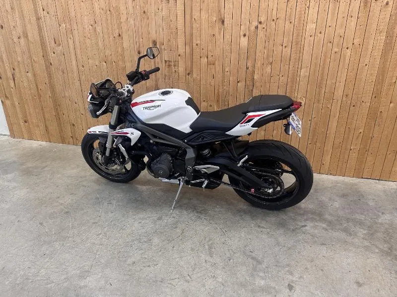 STREET TRIPLE 660 S A2
