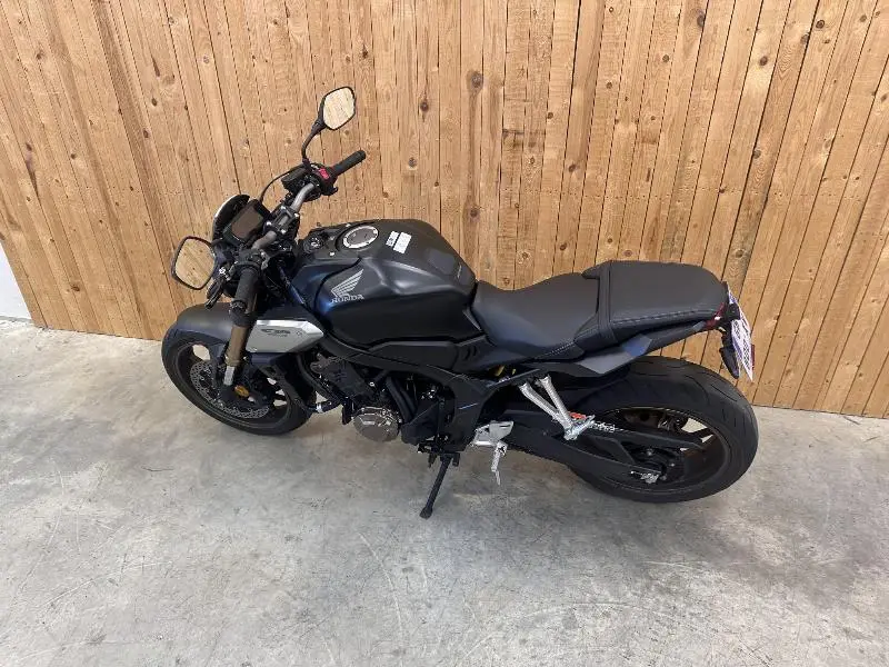 CB 650 R
