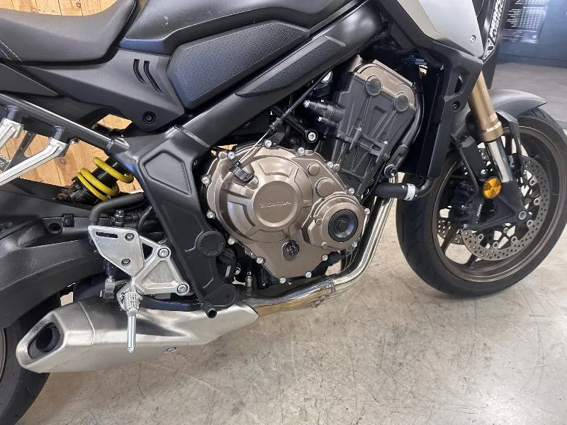 CB 650 R