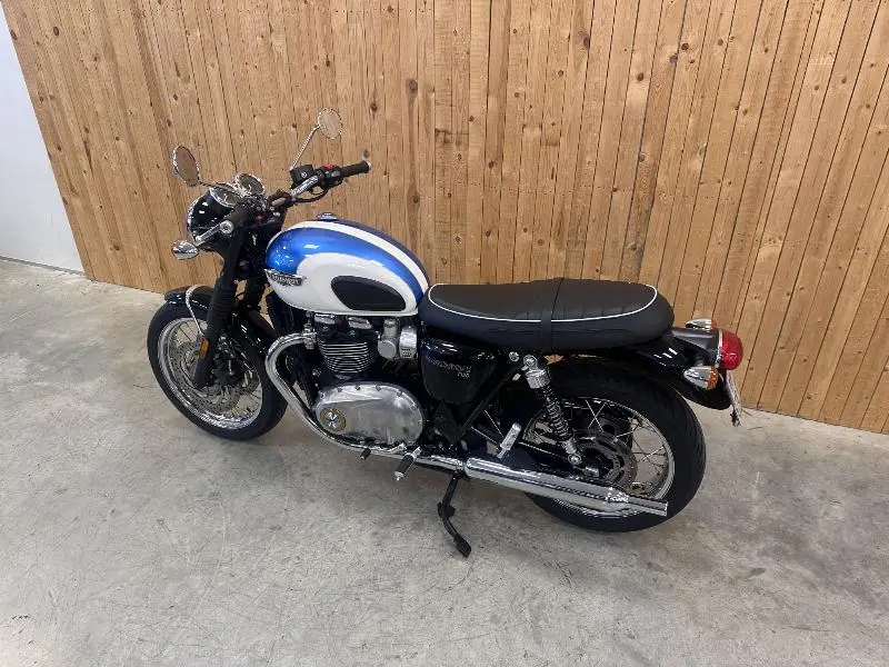 BONNEVILLE T120
