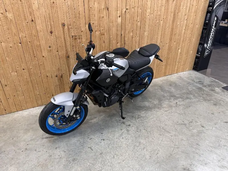 MT07