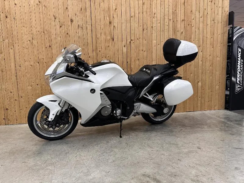 VFR 1200 F