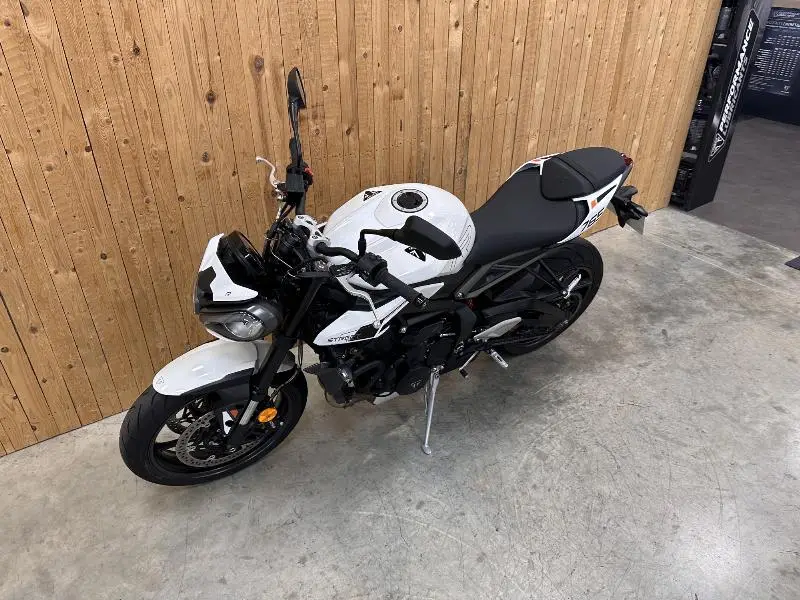 STREET TRIPLE 765 R A2