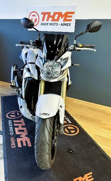 GS 750