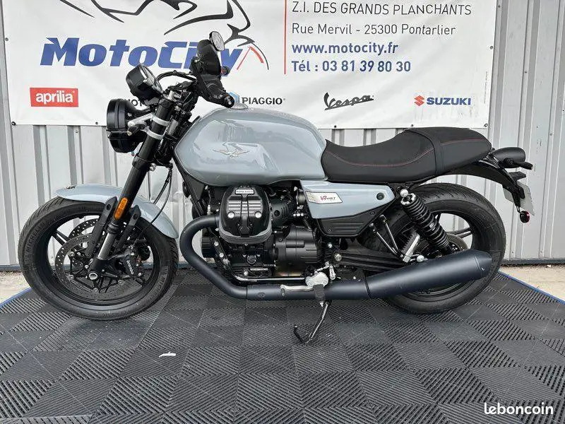 V7 SPORT 850 2025