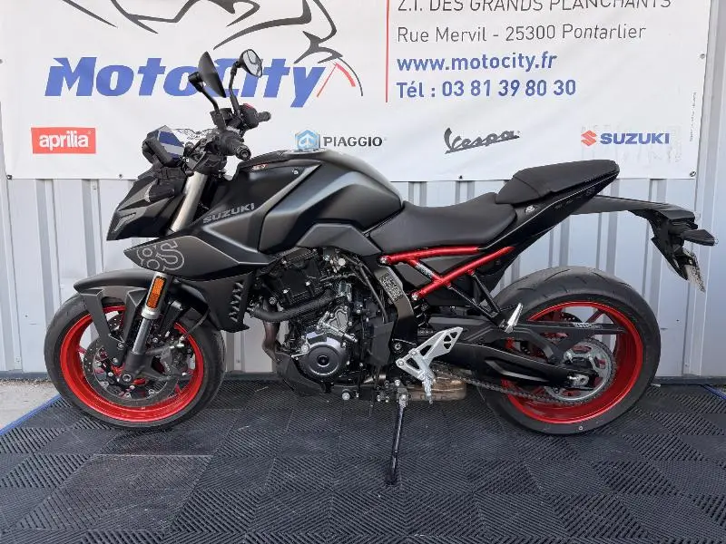 GSX8S