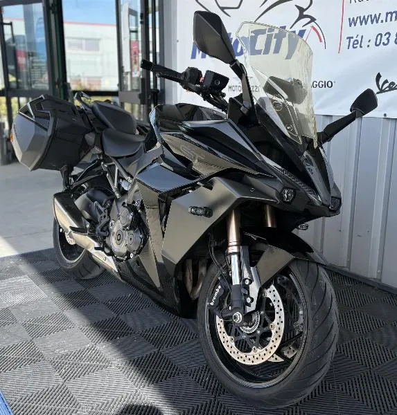 GSXS 1000 GT