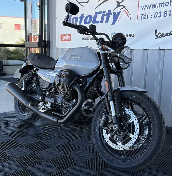 V7 SPORT 850