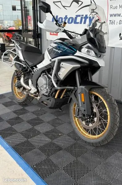 MT 700