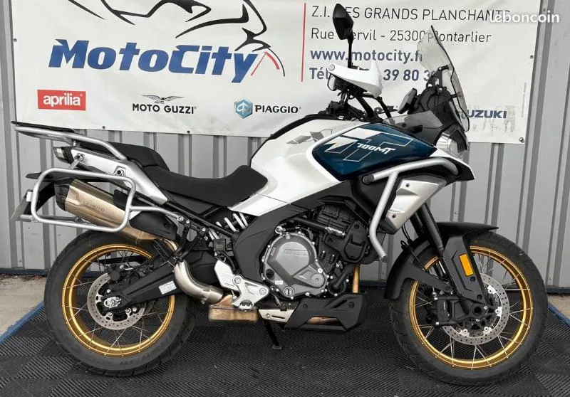 MT 700