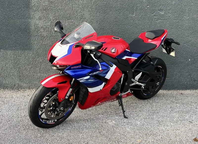 CBR 1000 RR FIREBLADE