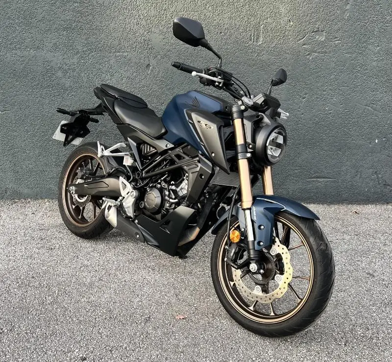 CB 125 R