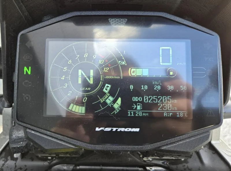DL VSTROM 1050XT
