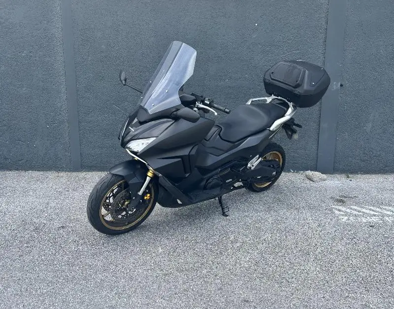 NSS FORZA 750