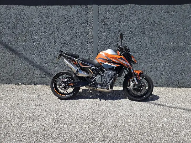 790 DUKE 2018