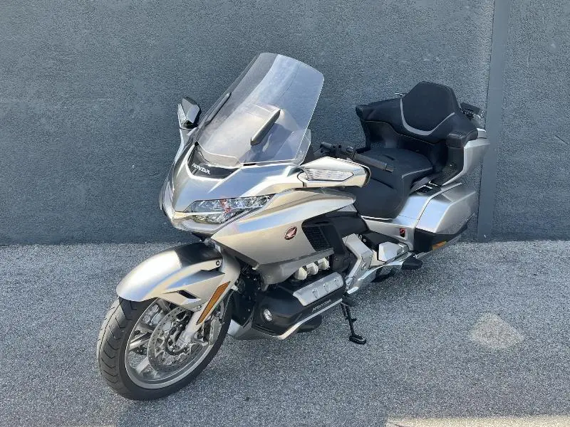 GL 1800 GOLDWING TOURING DCT