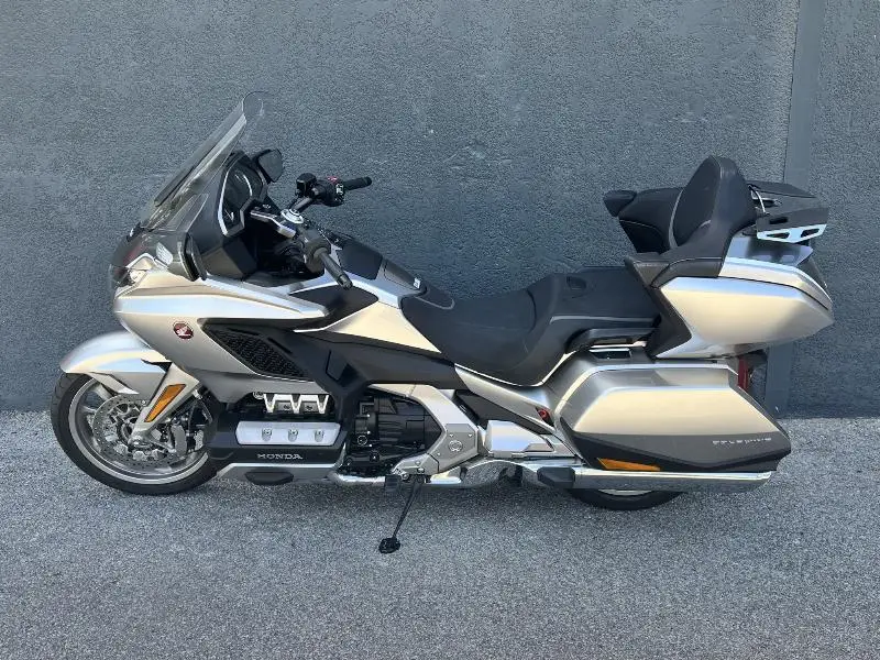 GL 1800 GOLDWING TOURING DCT