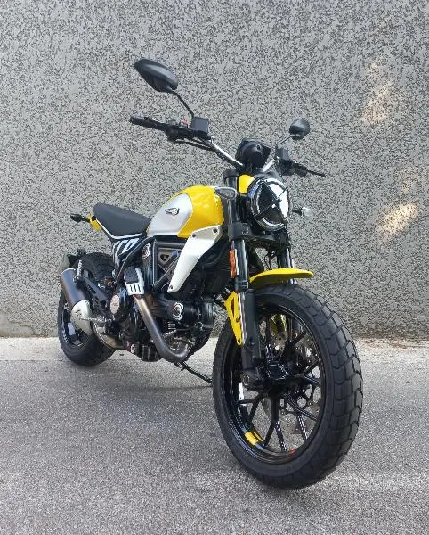 SCRAMBLER ICON