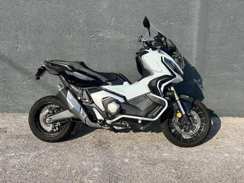 XADV 750 DCT