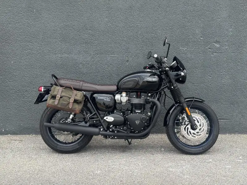 Bonneville T120 Black