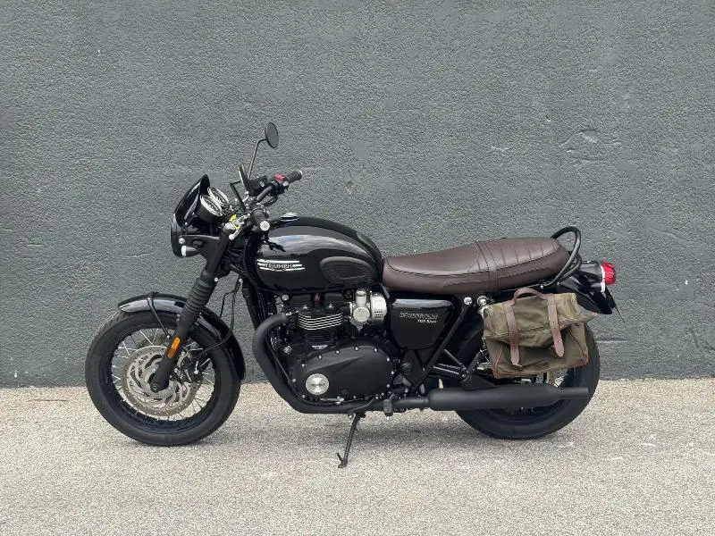 Bonneville T120 Black