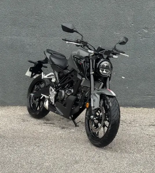 CB 125  R