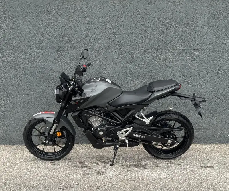 CB 125  R