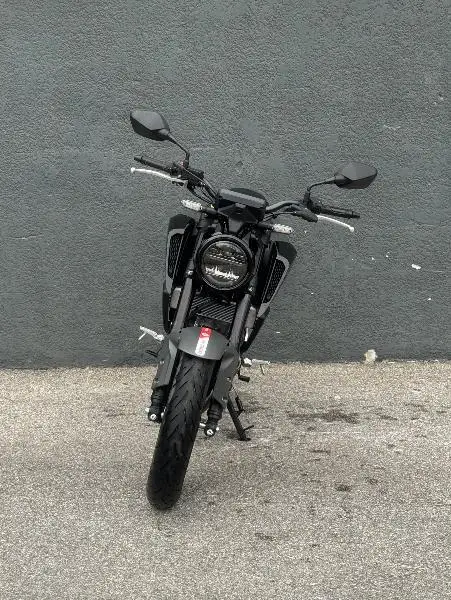 CB 125  R