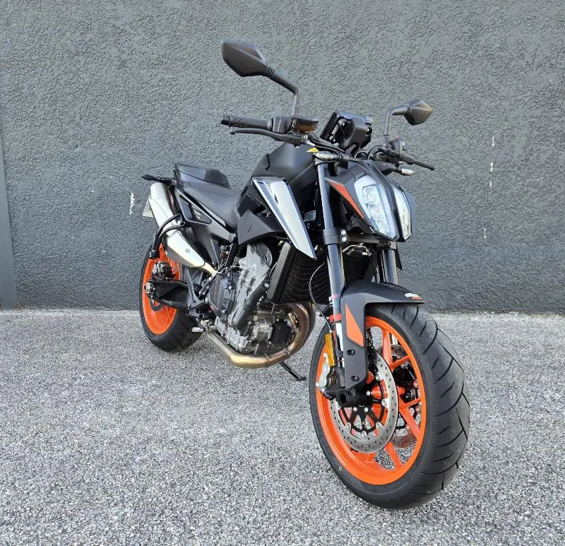 790 DUKE L