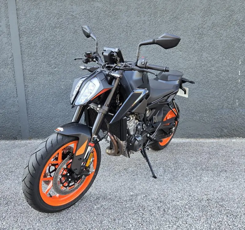 790 DUKE L