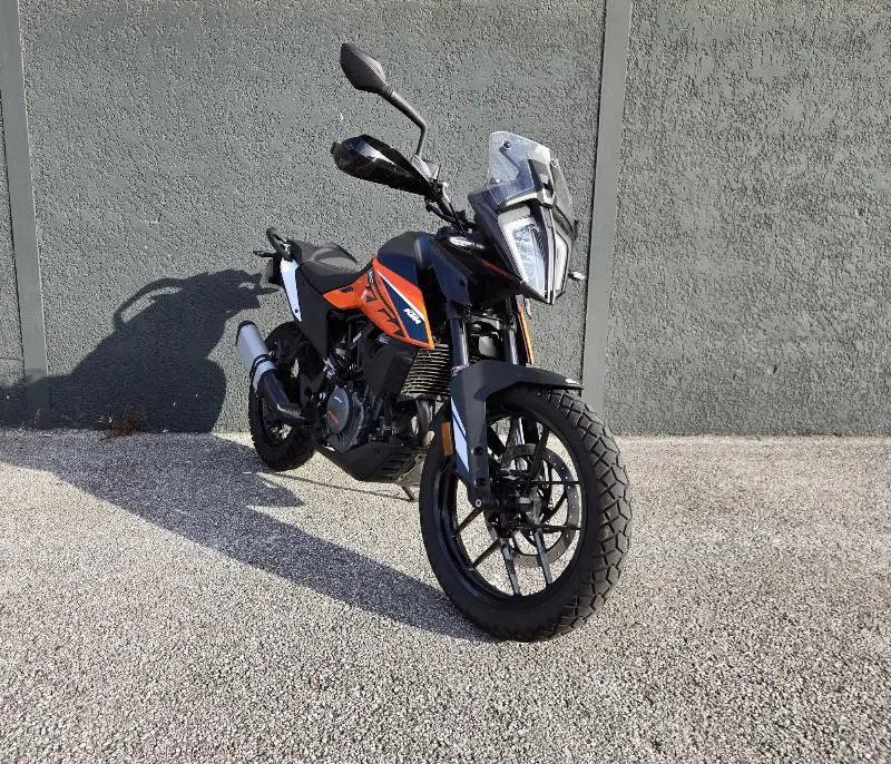390 ADVENTURE