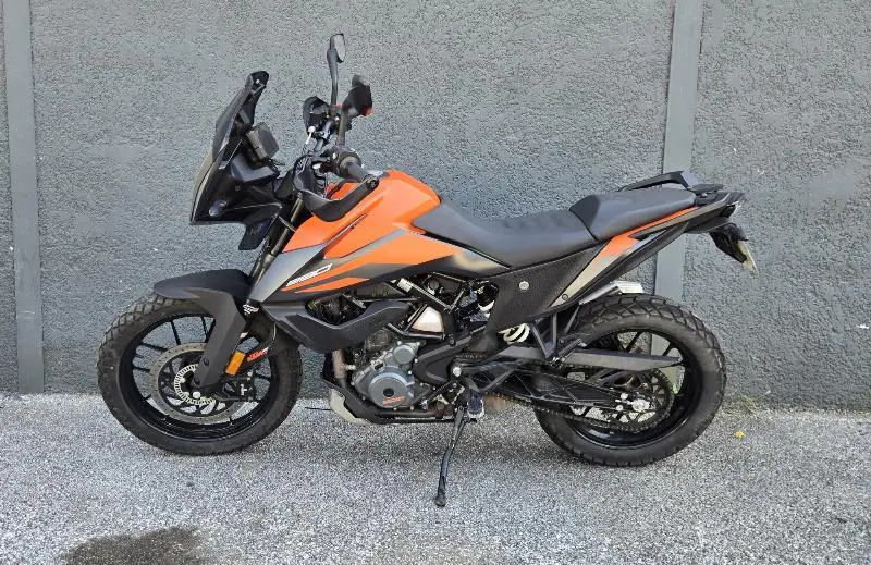 390 ADVENTURE