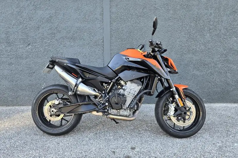 890 DUKE 2021