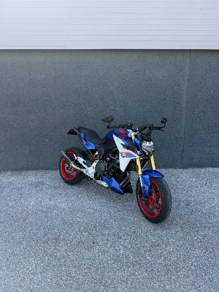 F 900 R