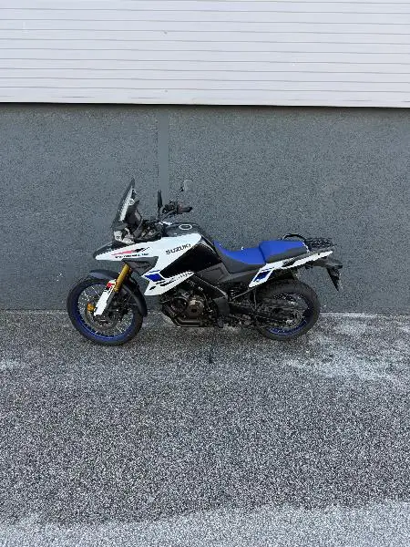 DL VSTROM 1050DE