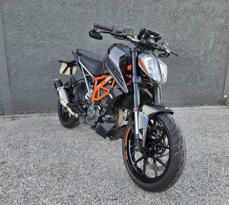 125 DUKE ABS