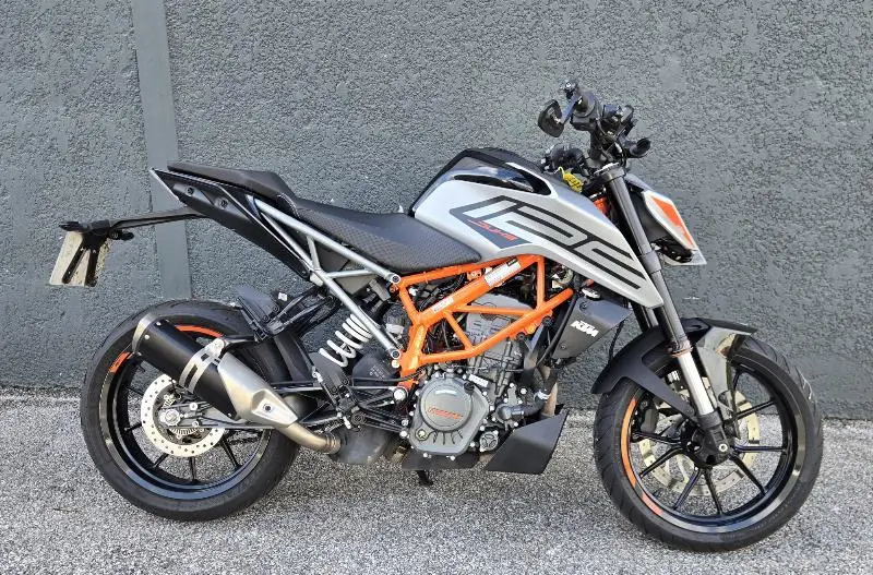 125 DUKE ABS