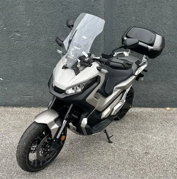 XADV 750 DCT