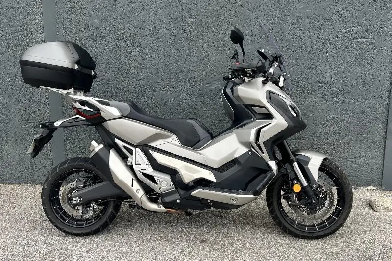 XADV 750 DCT