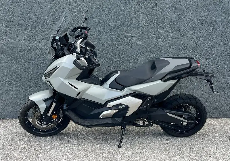 XADV 750 DCT