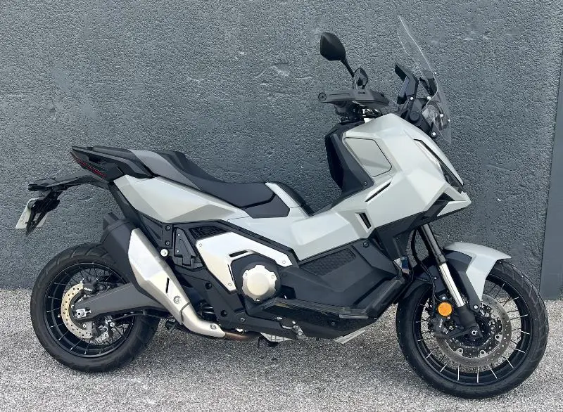 XADV 750 DCT