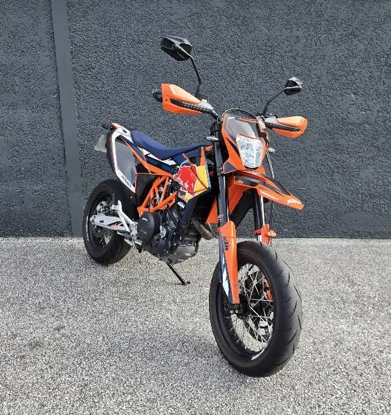 690 SMC R