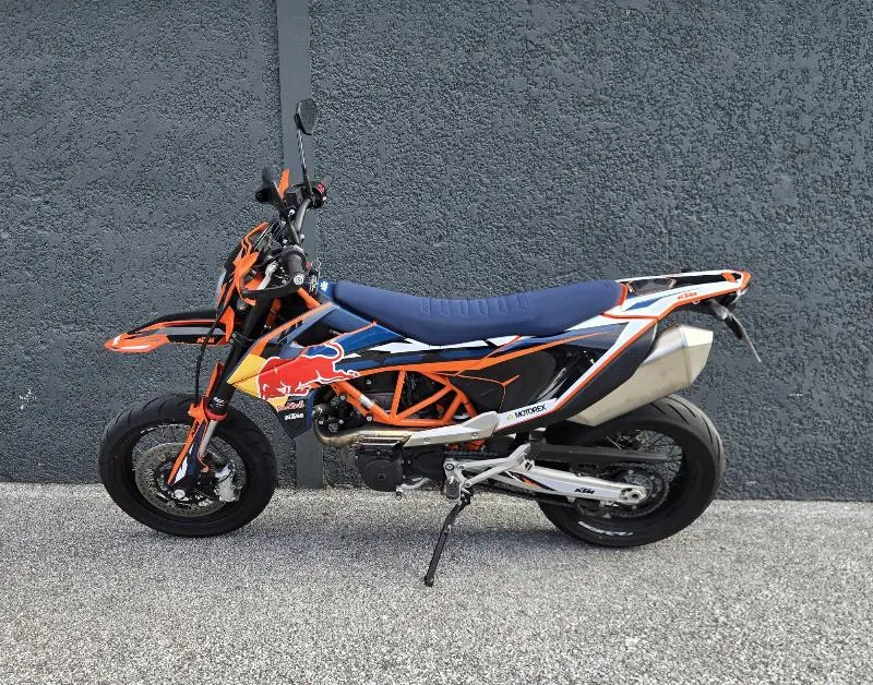 690 SMC R