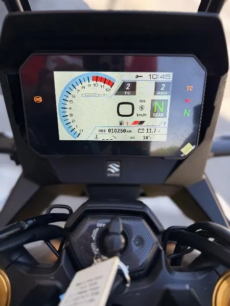 DL VSTROM 800DE