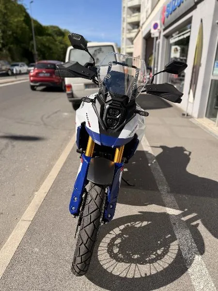 DL VSTROM 800DE