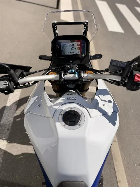 DL VSTROM 800DE