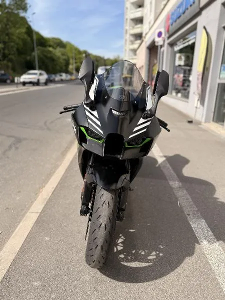 ZX10R