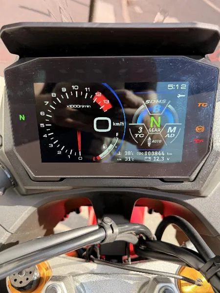 GSXS 1000 GX