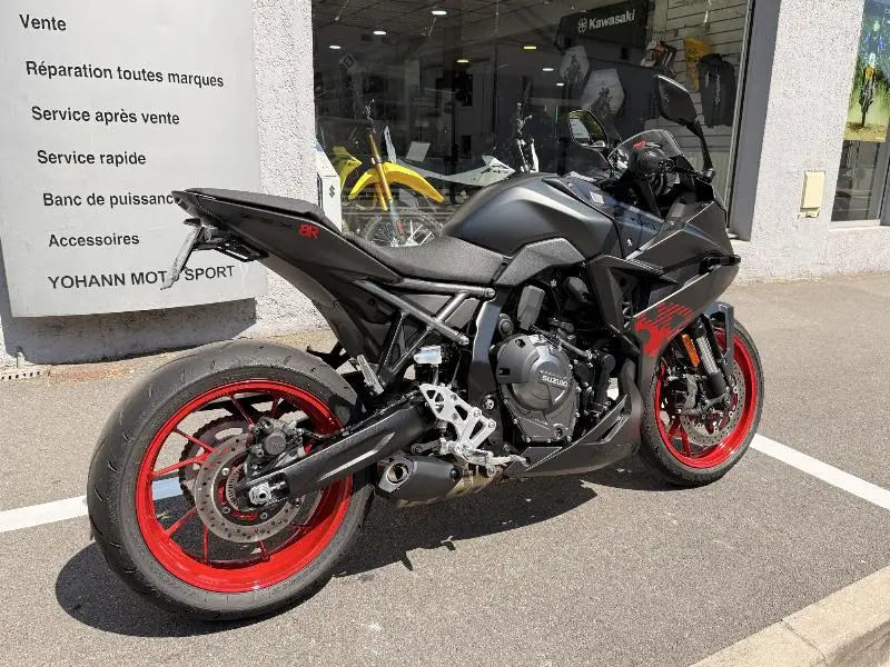 GSX8R