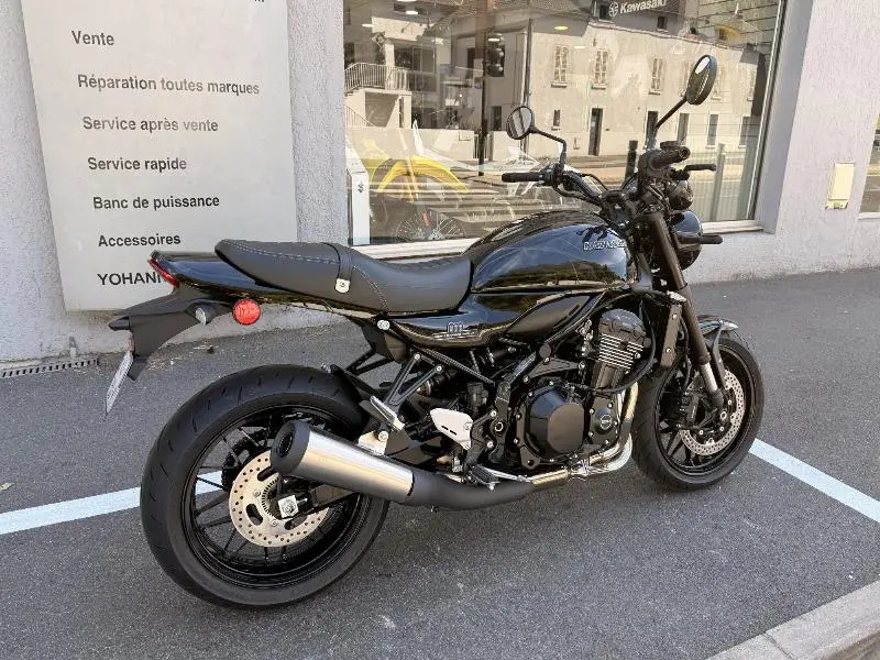 Z 900 RS Black Ball Edition